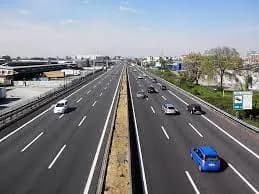 Strada, carreggiata e corsie: definizioni stradali. Ripassiamo le differenze