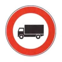 Segnali di prescrizione: divieto di transito per gli autocarri