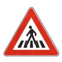 Segnali di pericolo: attraversamento pedonale ed attraversamento ciclabile