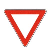 Segnali di prescrizione: obbligo di dare precedenza all'incrocio-segnali di precedenza