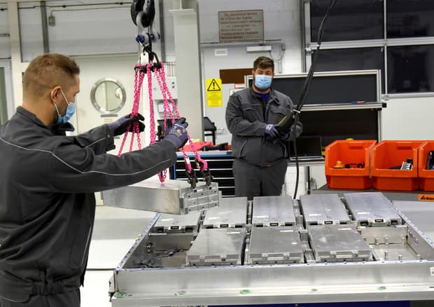Sul mercato dell'auto, boom delle Ibride