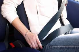 Copertina: Cinture di sicurezza, airbag,sistemi di ritenuta per bambini, casco e abbigliamento di sicurezza Copertina: Cinture di sicurezza, airbag,sistemi di ritenuta per bambini, casco e abbigliamento di sicurezza